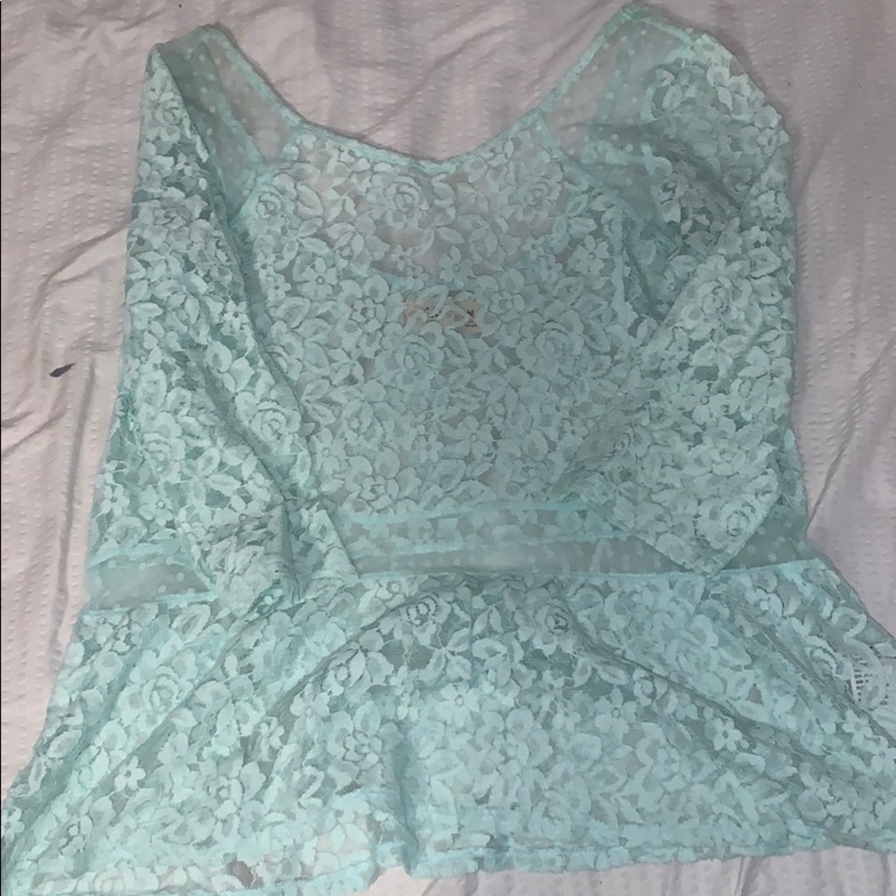 Lacy, turquoise top!
